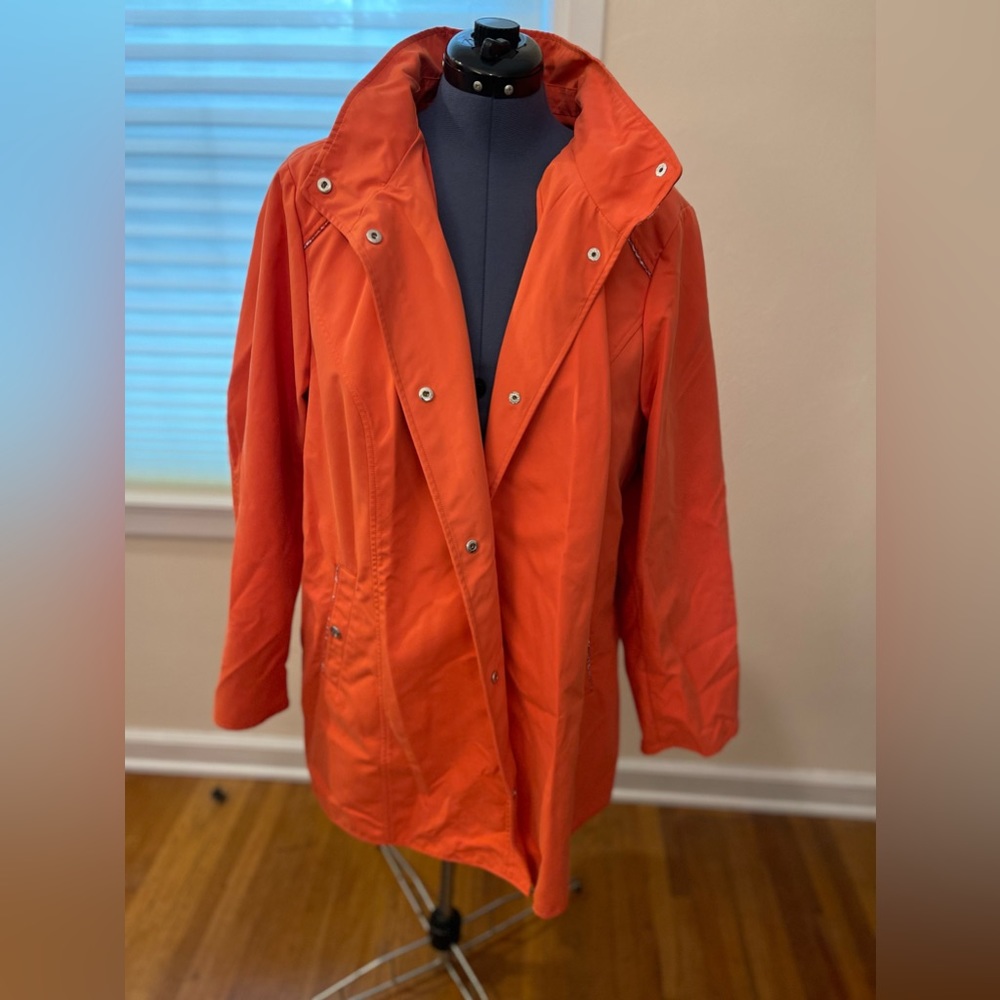 Dennis by Dennis Basso Orange light jacket with hood and paisley print